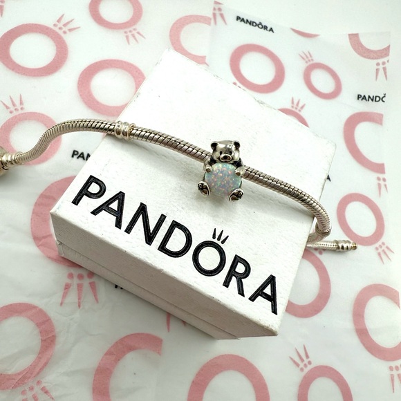 Pandora Polar Bear Charm - Picture 1 of 4